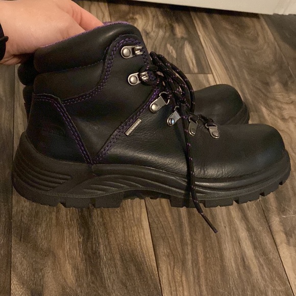 Avengers work boot Size 7.5 - Picture 4 of 9